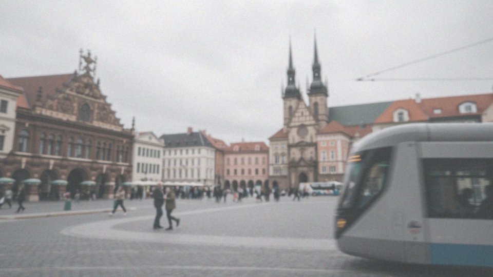 Jak imigracja i emigracja wpływają na liczbę mieszkańców Krakowa?